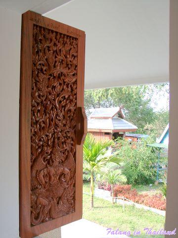 Wat Pabong - geschnitzter Fensterflügel